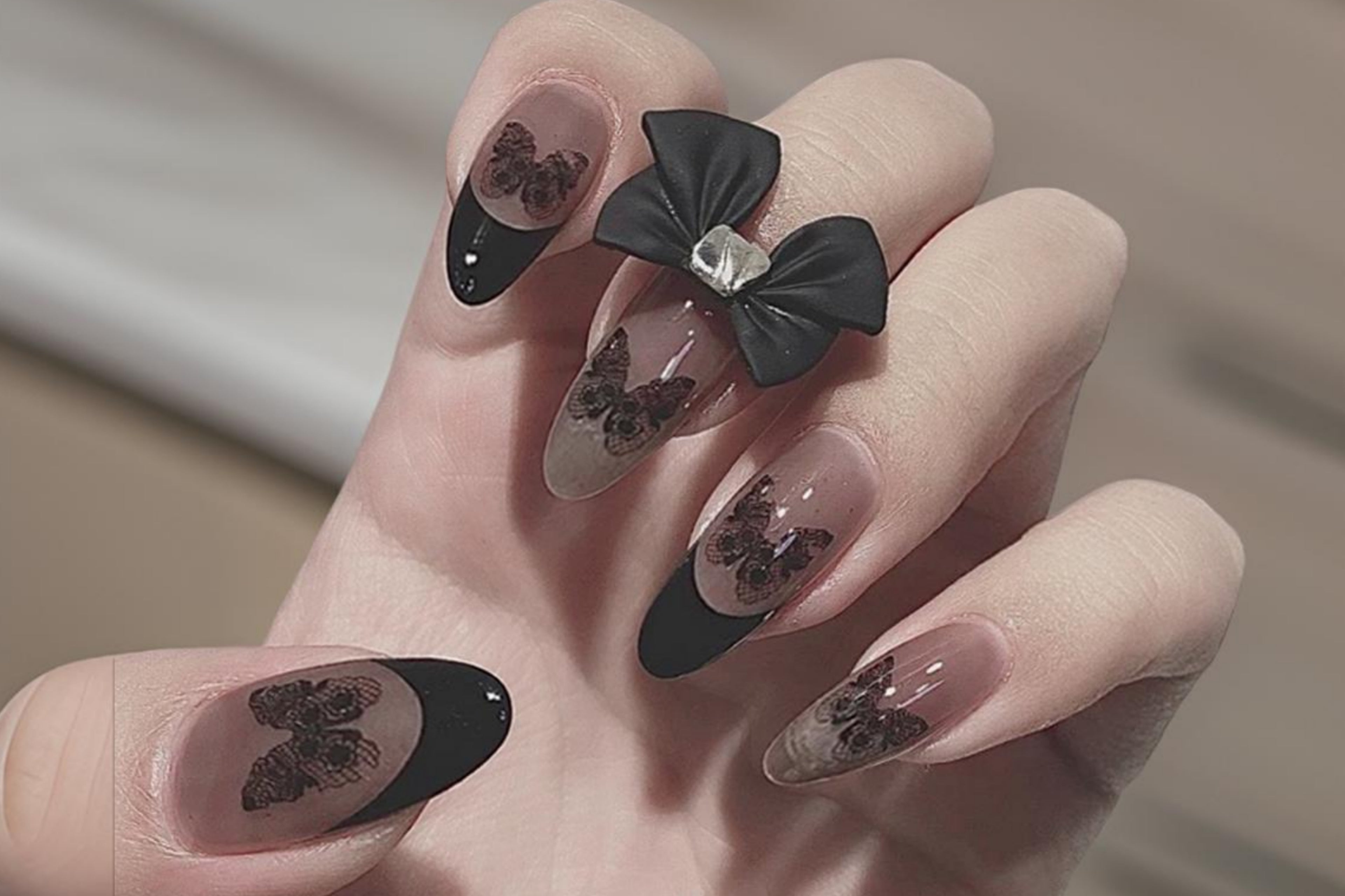 DIY VS. PROFESSIONAL: Choosing The Right Press-On Nails For You