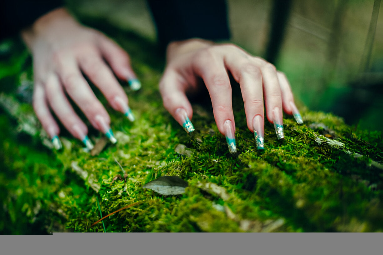 How to Choose Eco-Friendly Press-On Nails in 2025