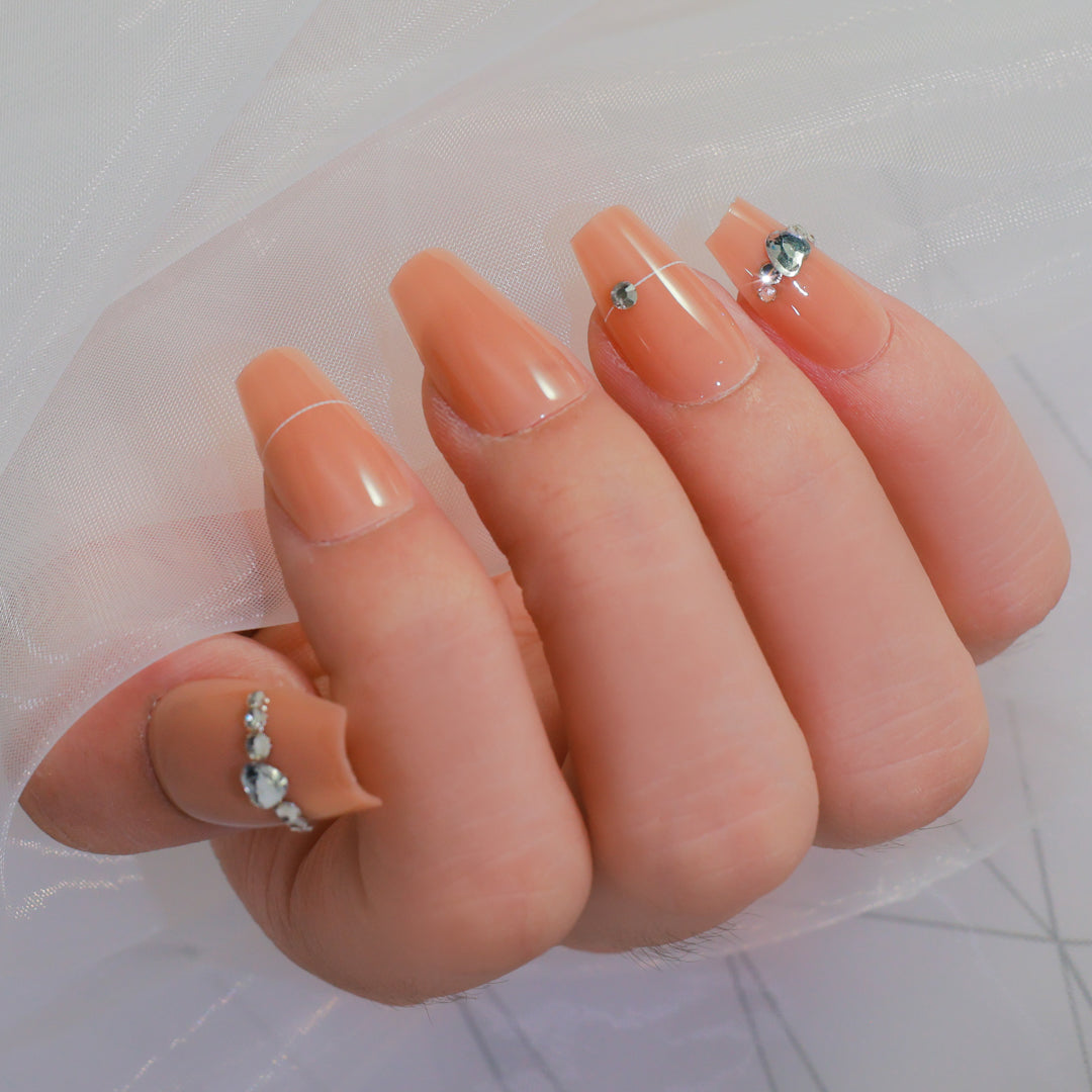 CRYSTAL FROST COFFIN SHAPE PRESS ON NAILS