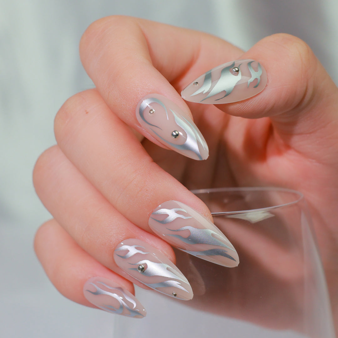 SILVER SWIRL ALMOND SHAPE PRESS ON NAILS