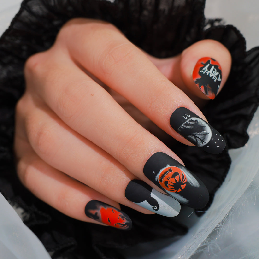 CREEPY CHIC OVAL SHAPE PRESS ON NAILS