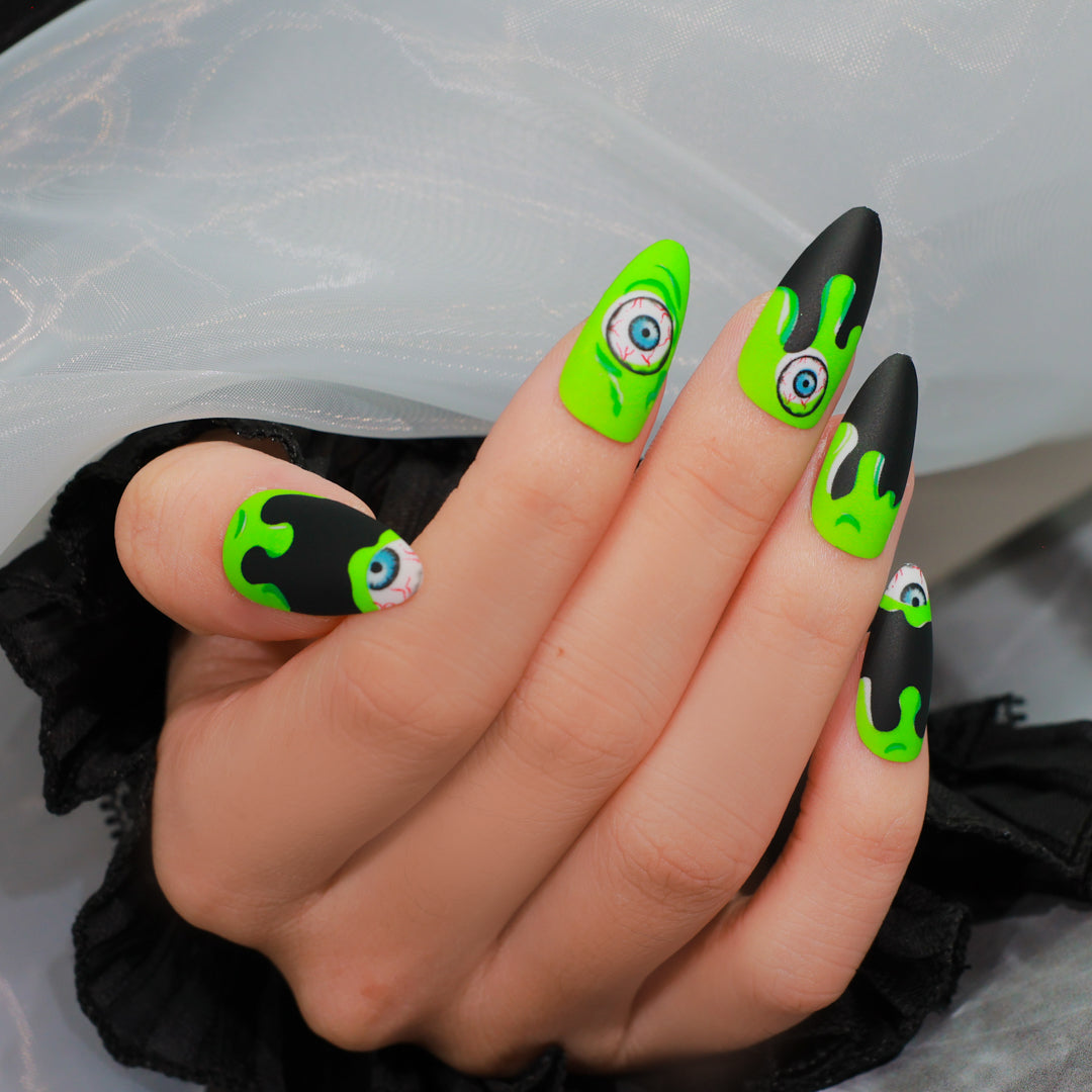 SPOOKY CHIC ALMOND SHAPE PRESS ON NAILS