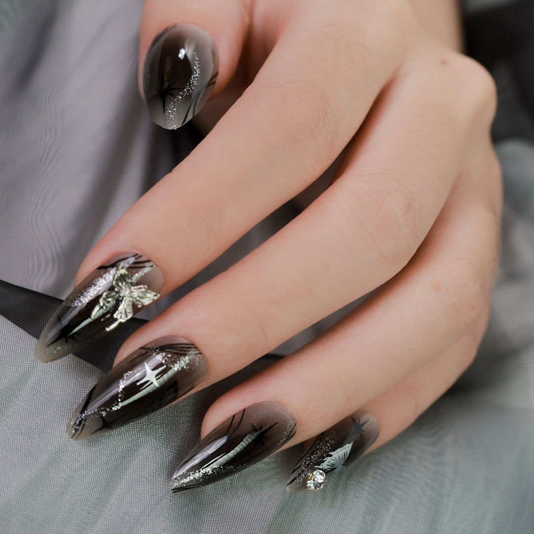 NOIR CHIC ALMOND SHAPE PRESS ON NAILS